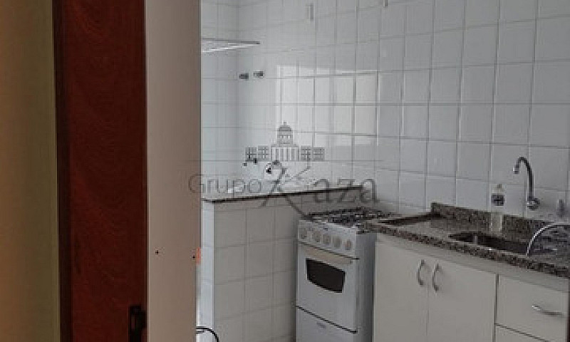 Apartamento / Padrão...