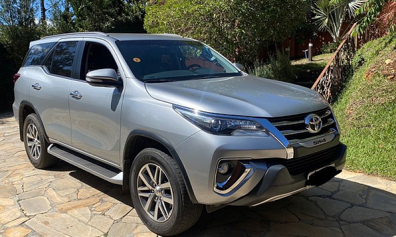 Hilux Sw4 7Lugares D...