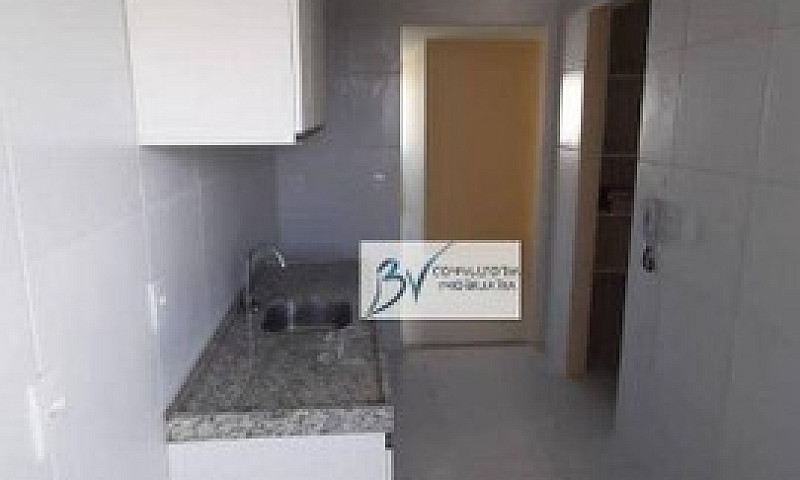 03 Quartos, Sendo 1 ...