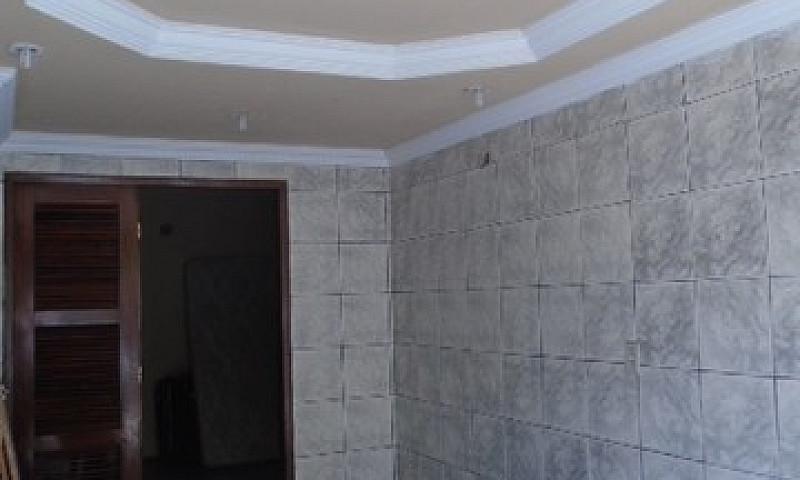 Alugo Casa Com 50 M²...