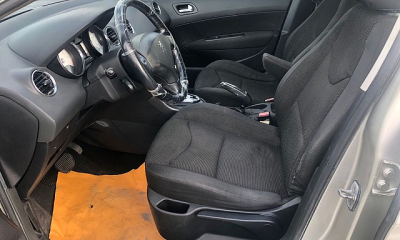 Peugeot 408 2012...