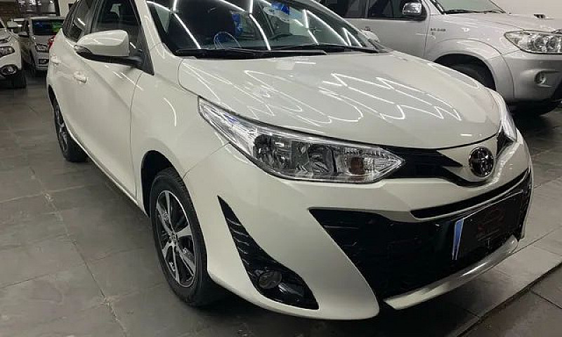 Yaris Xs ...