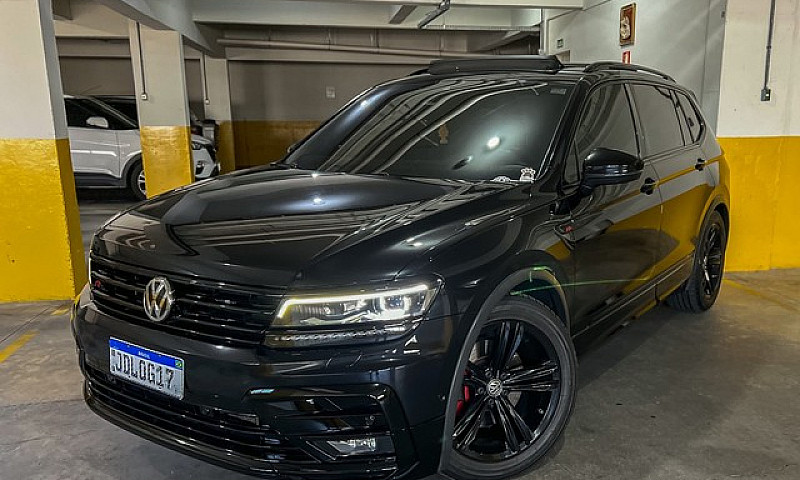 Volkswagen Tiguan R-...