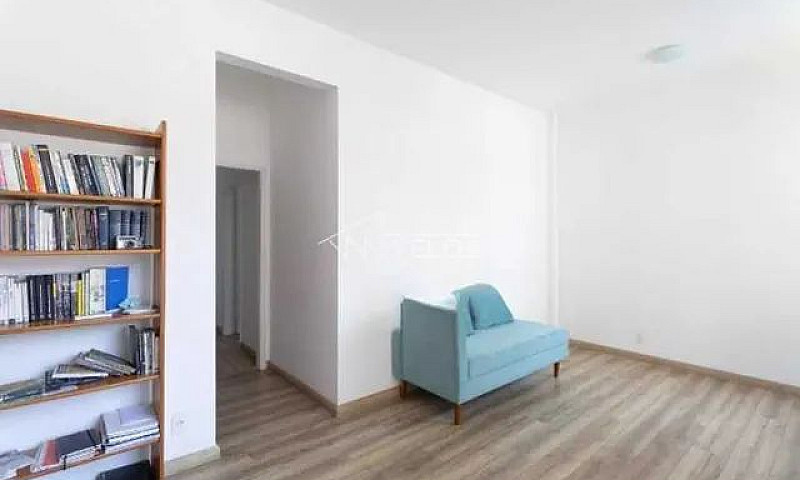 Apartamento-À Venda-...
