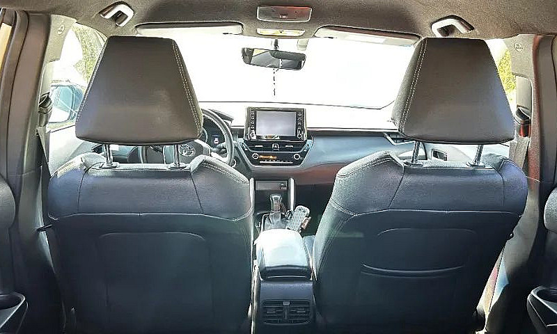 Toyota Corolla Cross...