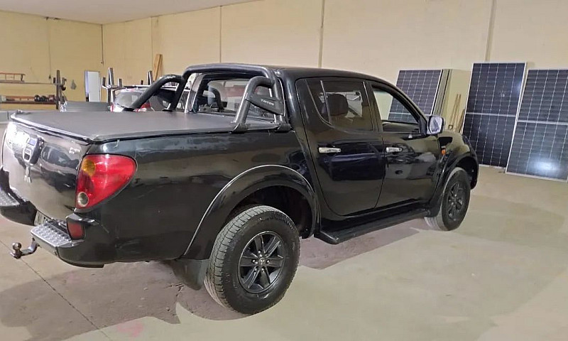 Mitsubishi L200 Trit...