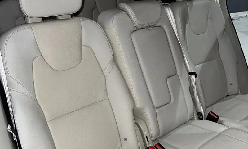 Volvo Xc-90 T-8 Plus...
