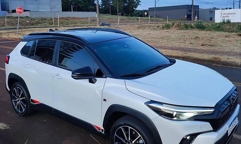 Toyota Corolla Cross...