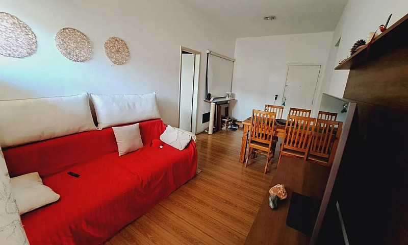 Apto Com Ótima Local...