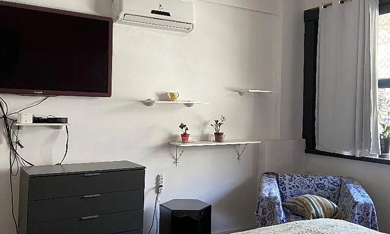 Quarto Confortável N...