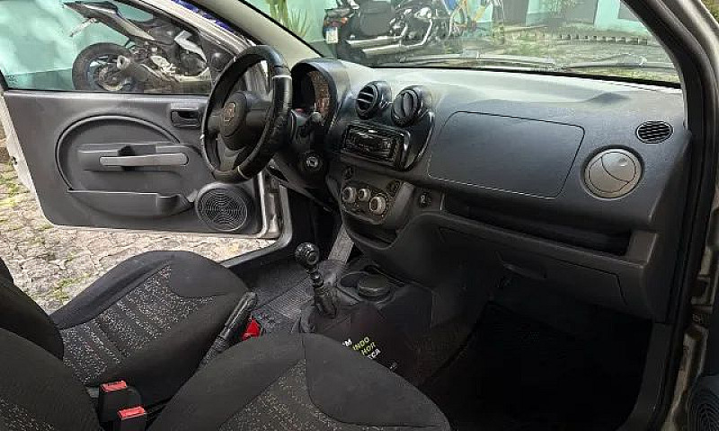 Fiat Uno Vivace 1.0 ...