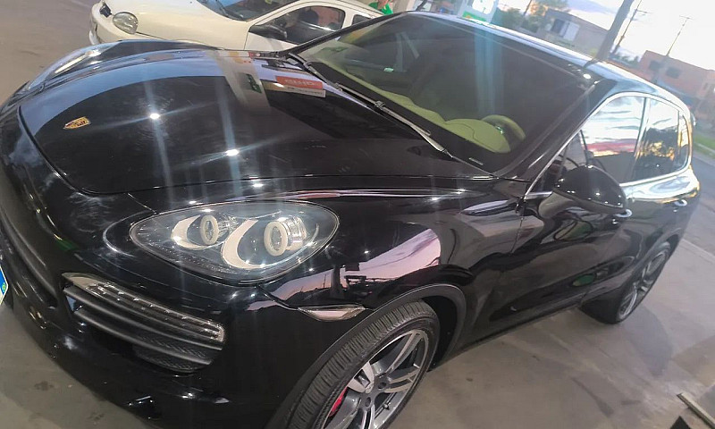 Porsche Cayenne S 4....