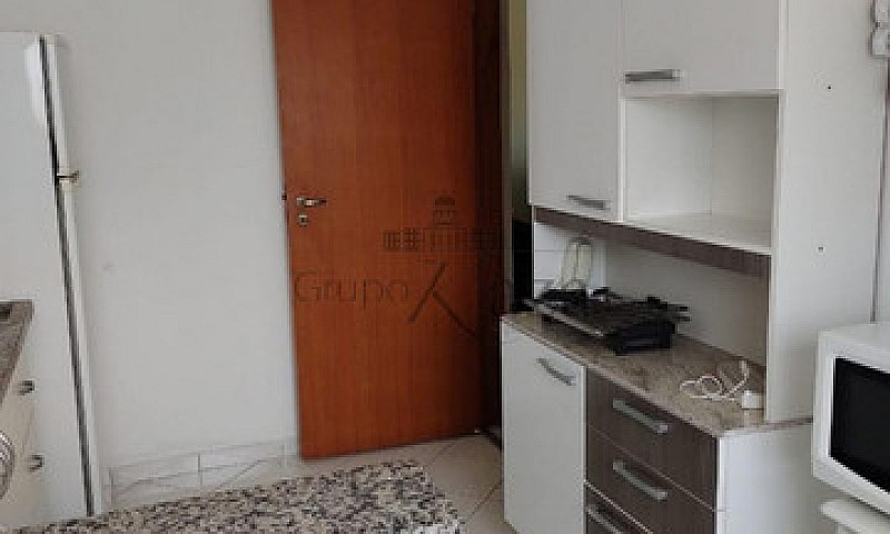 Apartamento / Padrão...