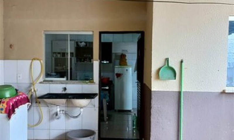Casa Em Aguas Lindas...
