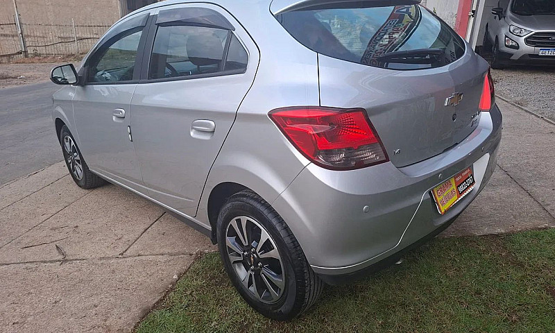 Chevrolet Onix Hatch...