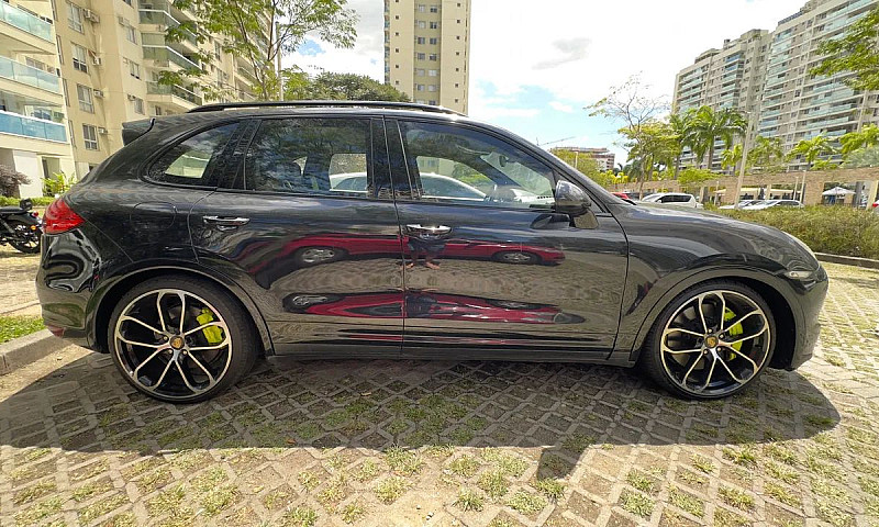 Porsche Cayenne Turb...