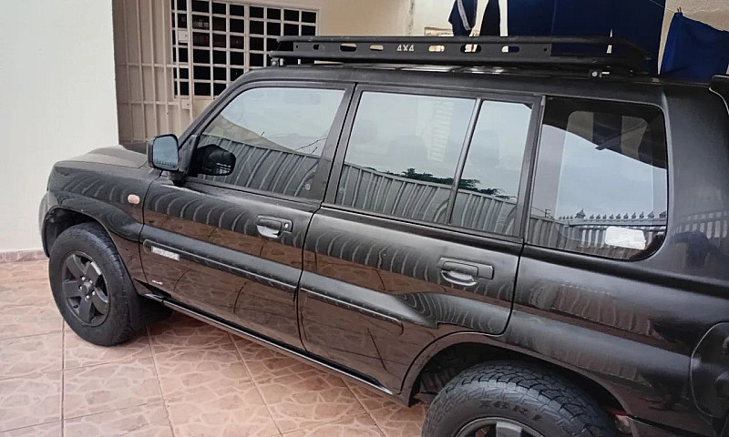 Mitsubishi Pajero Tr...