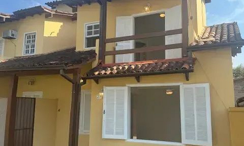 Casa De Condomínio P...