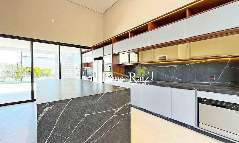 Casa Com 4 Dormitóri...