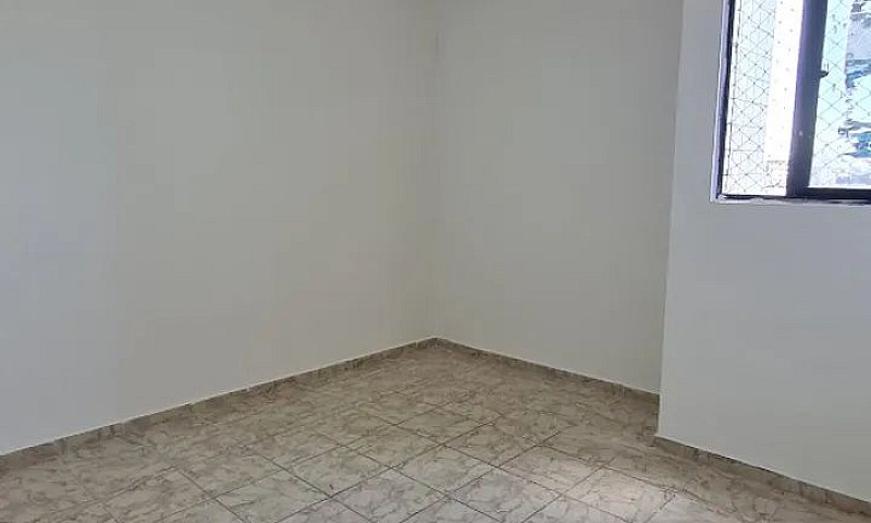 Alugo Apartamento 03...