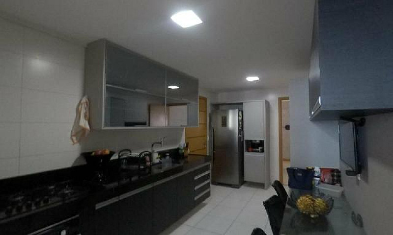 Ap. 170M2 Com 4 Suít...