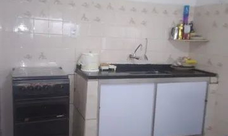 Alugo Casa Fundos Ba...