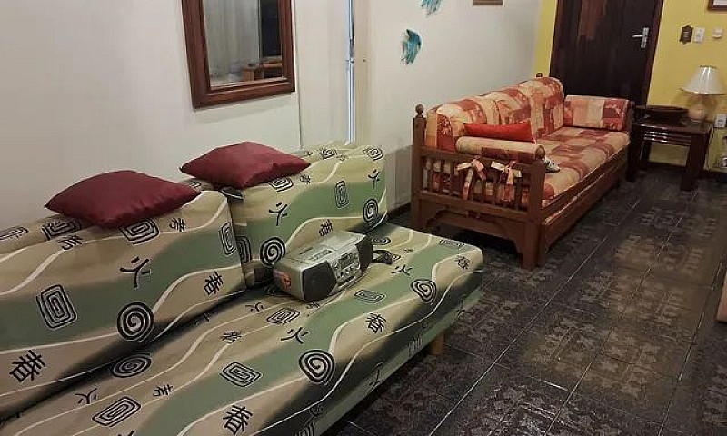 Casa Com Mobilia E A...