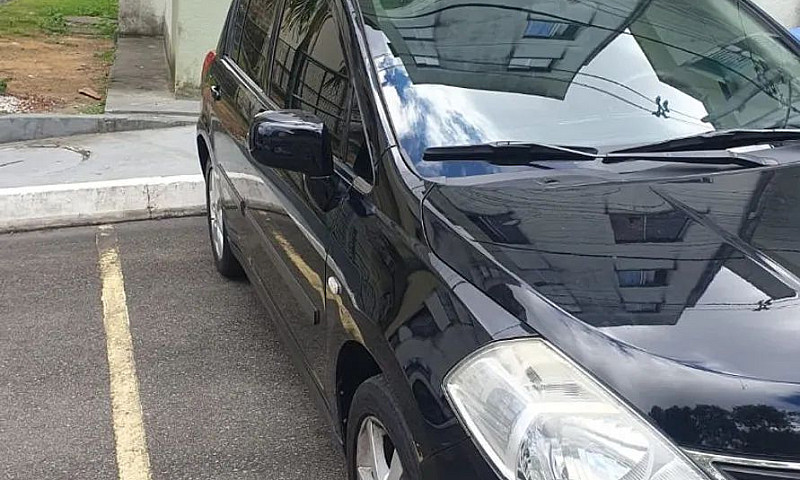 Nissan Tiida Sl 1.8/...