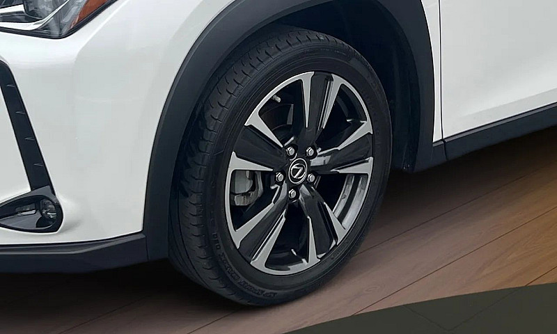 Lexus Ux-250H Dynami...