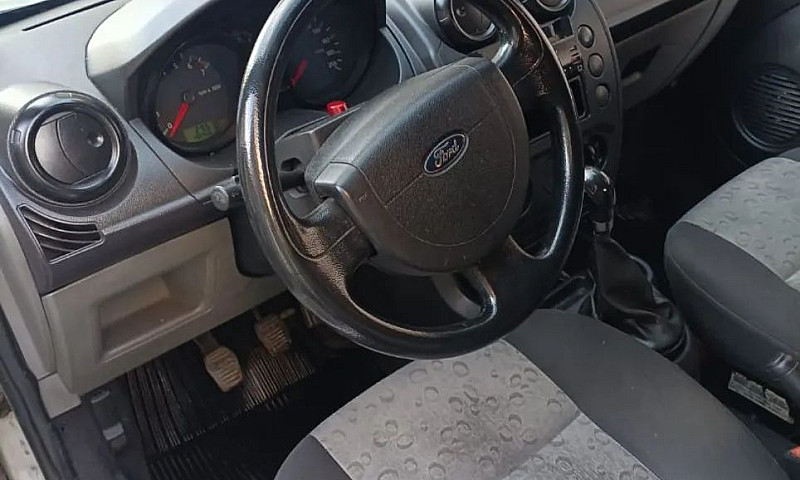 Ford Fiesta 1.0 8V F...