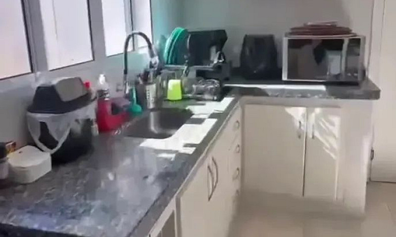 Casa De Condomínio P...