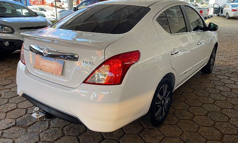 Nissan Versa 1.6 16V...