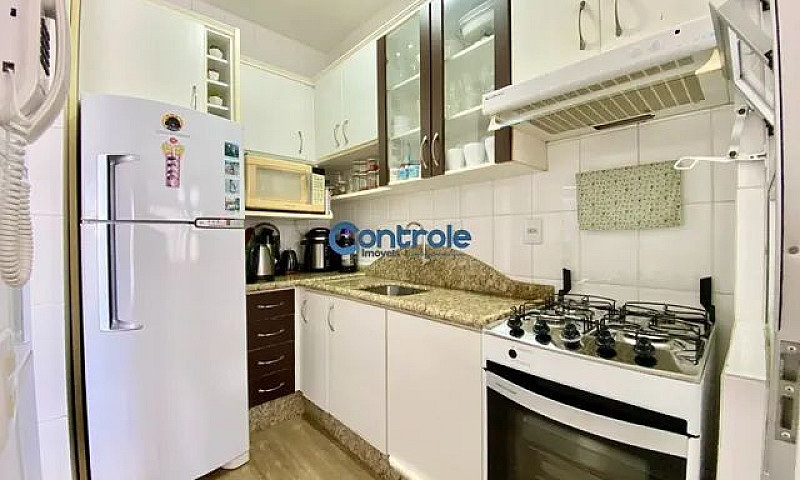 Apartamento Com 02 D...