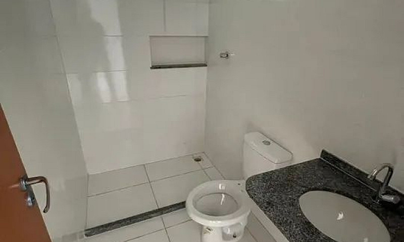 Casa De 2/4 No Bairr...