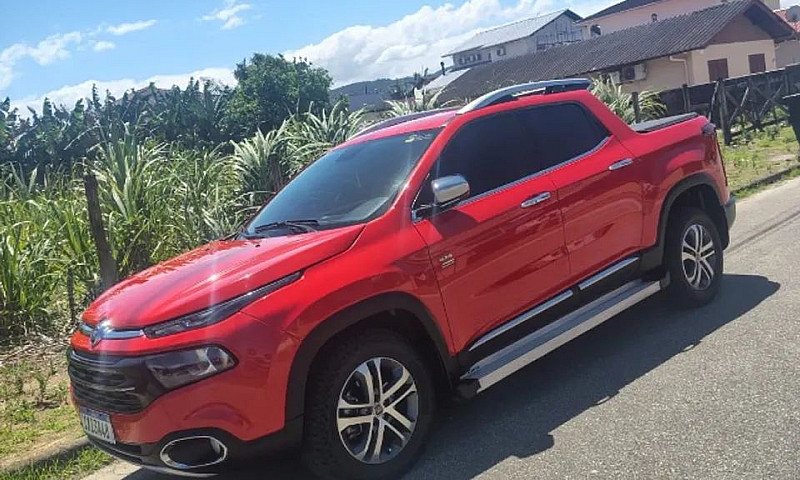 Fiat Toro Volcano 2....