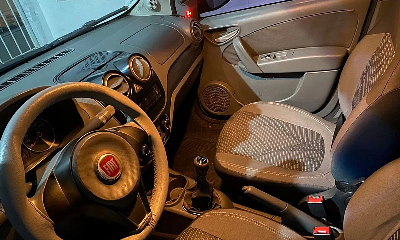 Fiat Palio Attractiv...