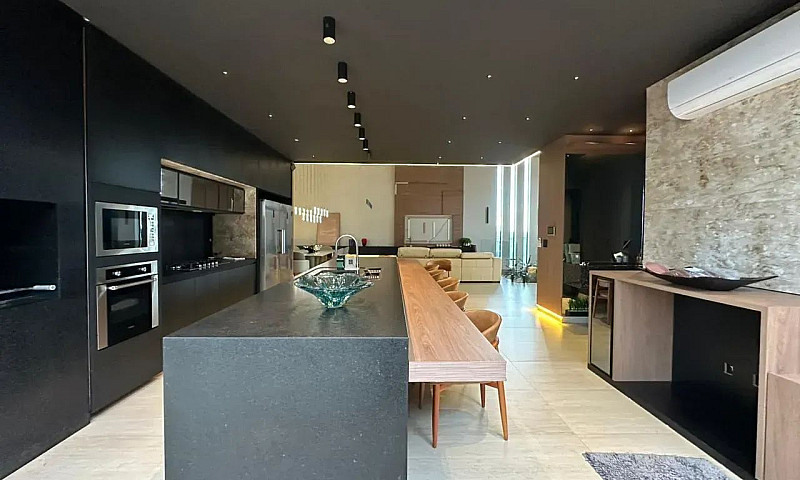 Casa Com 4 Suítes À ...