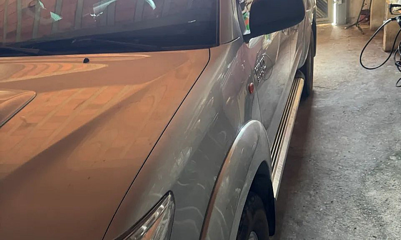 Toyota Hilux Cd Sr D...