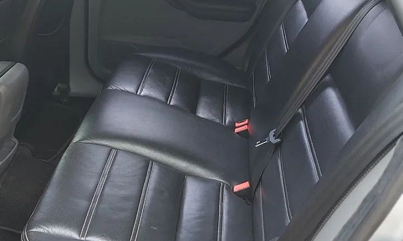 Ford Focus 1.6 S/Se/...