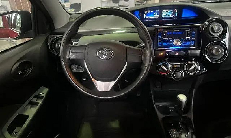 Toyota Etios X 1.3 F...