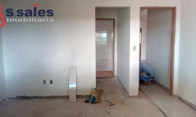 Casa À Venda Com 4 D...