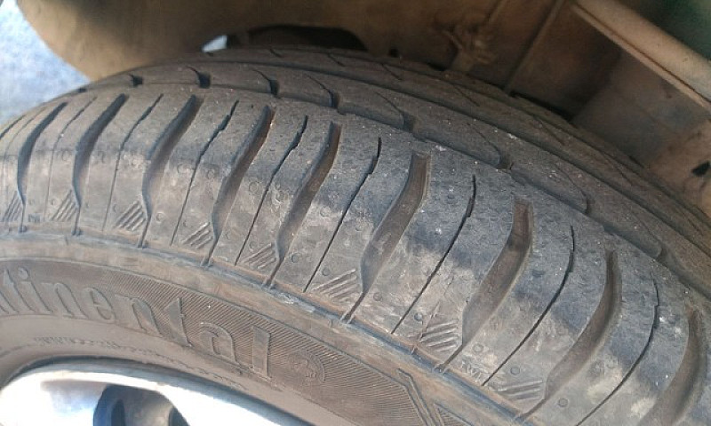Carro Impecável,Para...