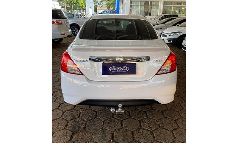 Nissan Versa 1.6 16V...