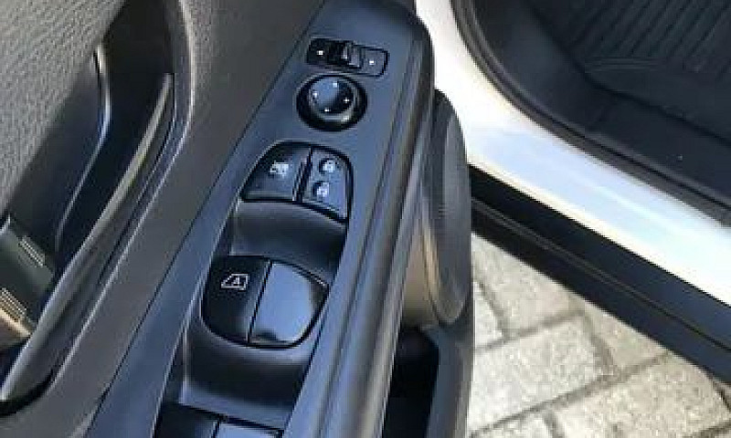 Nissan Kicks S Direc...