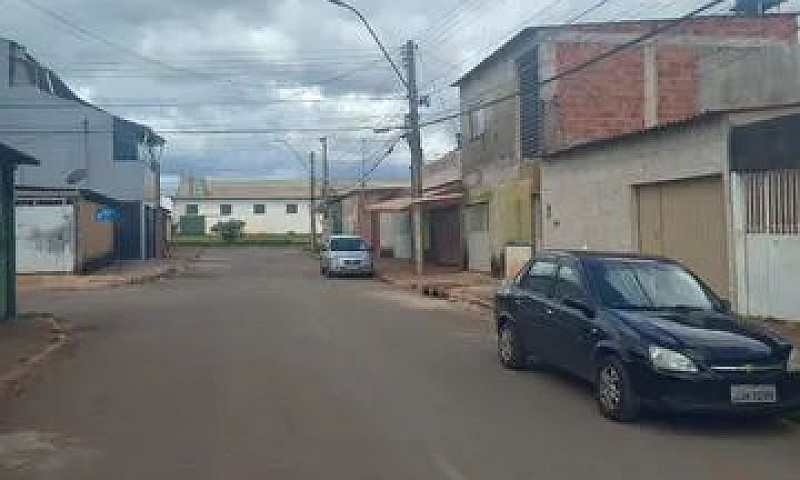 Vendo Casa Na Qnr 04...