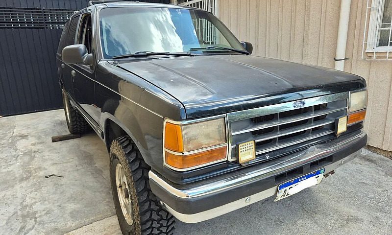 Ford Explorer Xlt 4X...