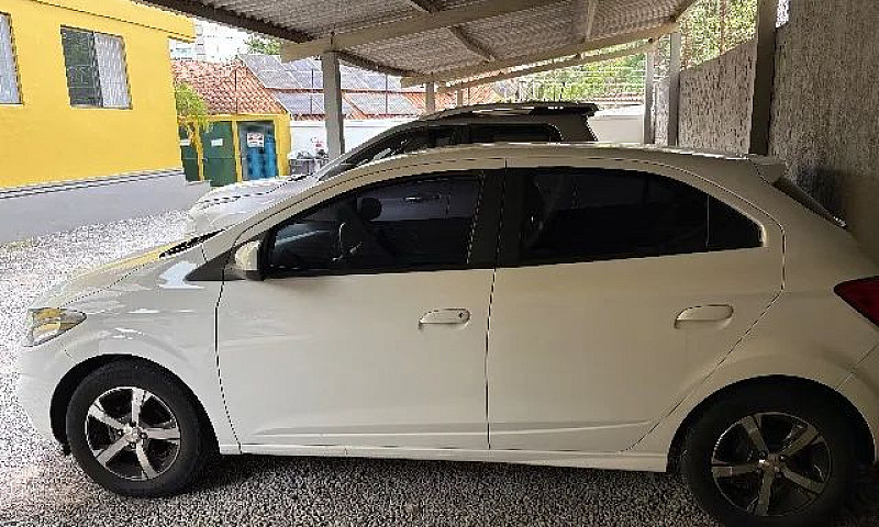 Chevrolet Onix Hatch...