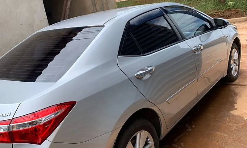 Toyota Corolla Gli 1...