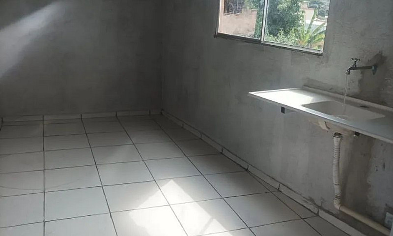 Aluga-Se Casa...