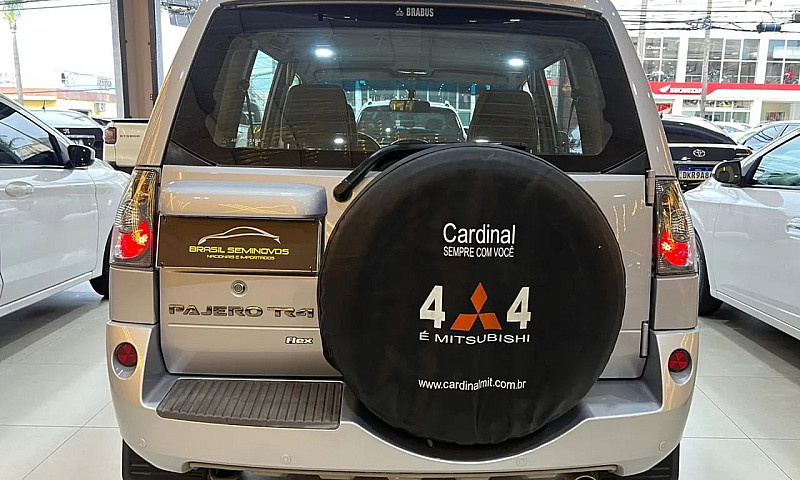 Mitsubishi Pajero Tr...